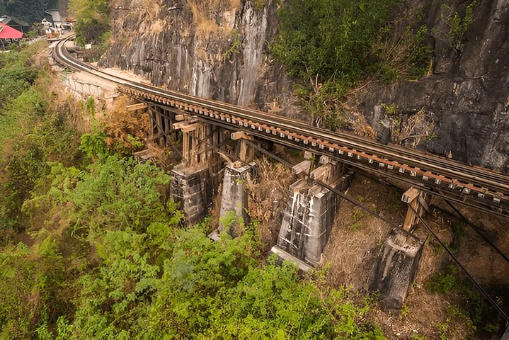 d8e404b7-79e5-400c-b017-2b67ab80787c